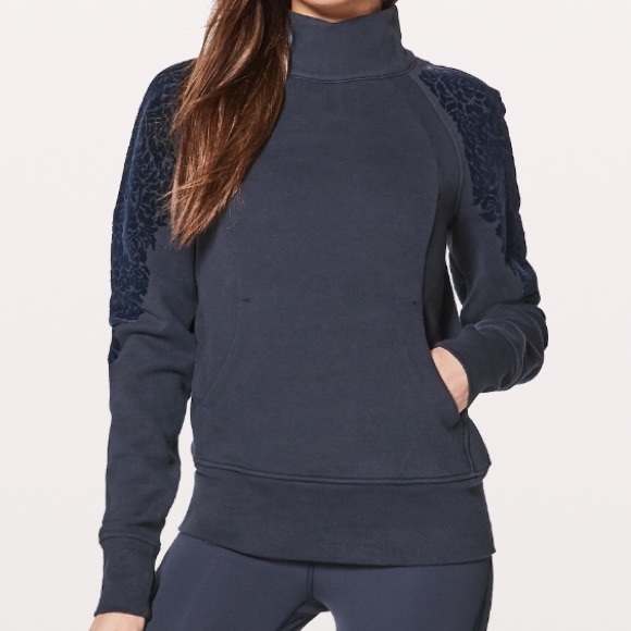 lululemon athletica Jackets & Blazers - NWT MDNI LULULEMON FLORAL FLOCK PULLOVER - Size 2
